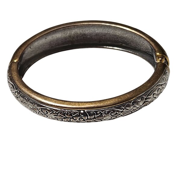 Vintage Ornate Brass Silver Tone Hinged Bangle Bracelet Scrollwork Detail Women - Picture 1 of 4